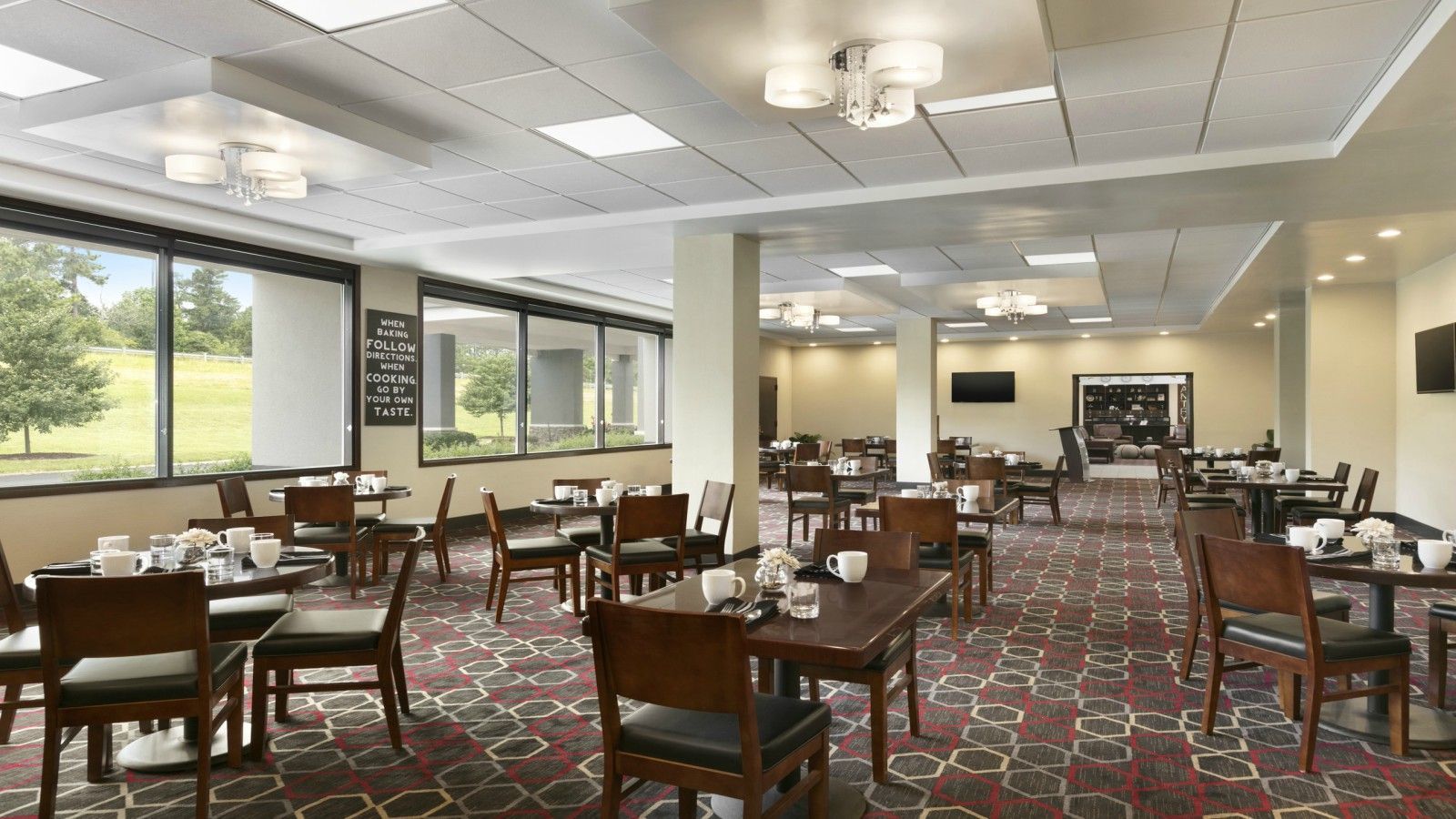 Four Points By Sheraton Raleigh North Restaurant bilde