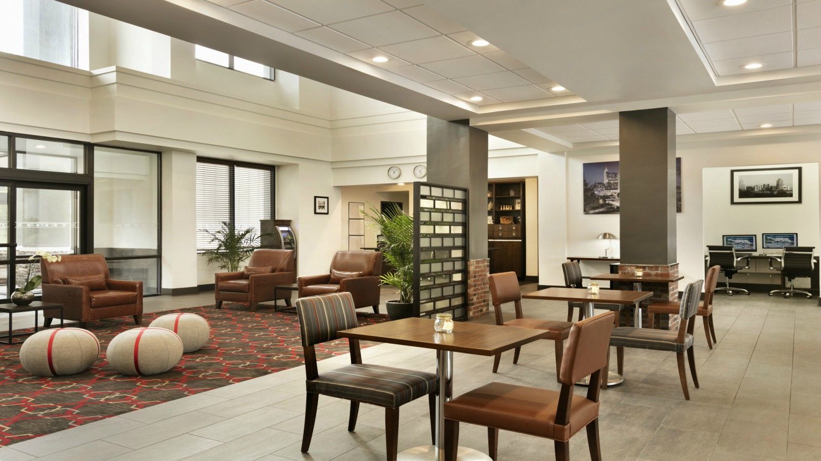 Four Points By Sheraton Raleigh North Restaurant bilde